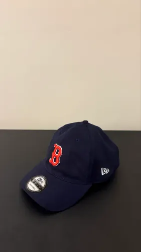 Bonés New era