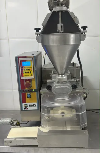 Máquina de salgado
