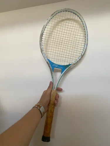 Raquete jogar Tênis baratinha e boaa