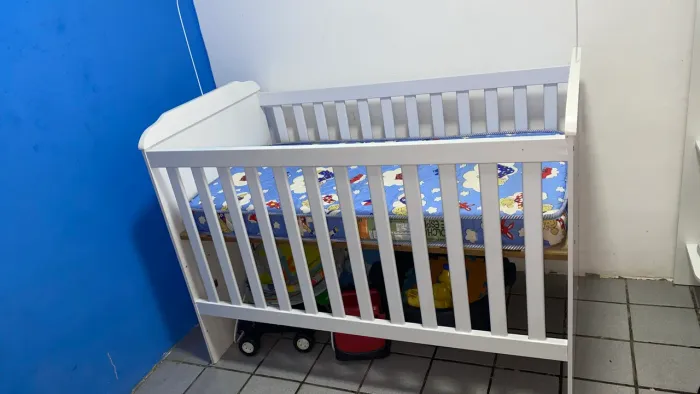 Berço conservado, lindo e super seguro. Ótima oportunidade!