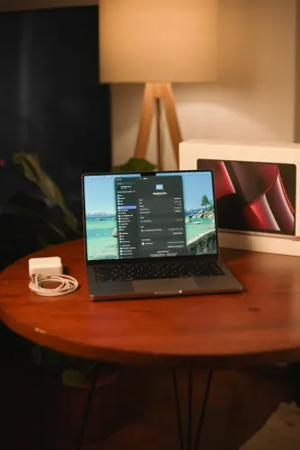 MacBook Pro 14" M2 Pro 16GB 512GB 2023 | Bateria 86% | Caixa Original