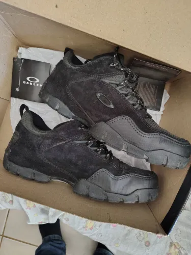 Tenis oakley modoc low 2