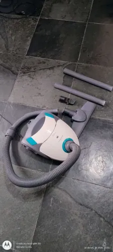 Aspirador de pó Britânia