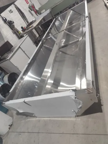 Coifa inox centro 3,00×1,10×0,50 c/ filtro inercial