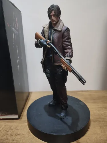 Leon S Kennedy RE4 remake