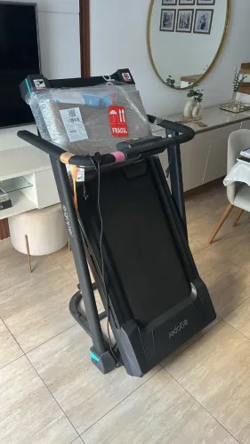 Esteira Ergométrica Goper Smart Run com tela Touch de 21"