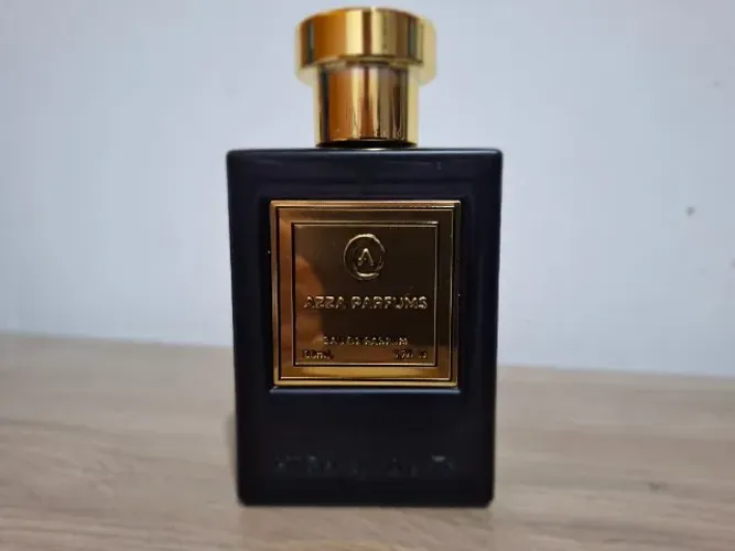 Perfume Azza Parfums