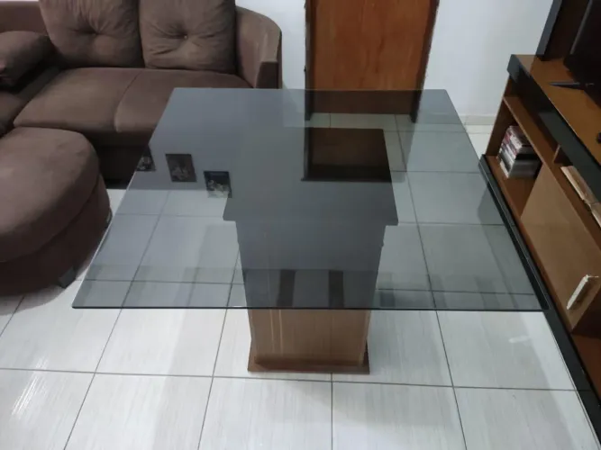 Mesa de jantar vidro fume