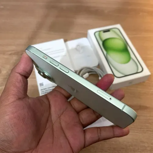 iPhone 15 com caixa/nota fiscal 