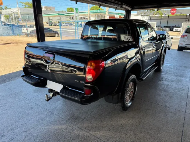 Mitsubishi L200 Triton HPE 3.2 CD TB Int.diesel AUT 2015