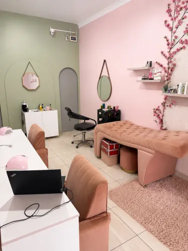 OPORTUNIDADE DE NEGÓCIO EM SANTARÉM: Salão Completo e Faturando!
