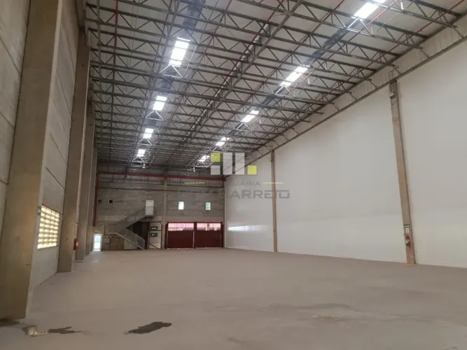 Galpão em condomínio fechado com 1417m² para alugar em Sumaré - SP