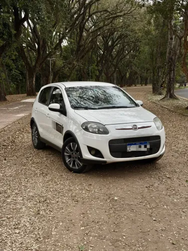 Fiat Palio Sporting 1.6 Flex 16V 5P 2014