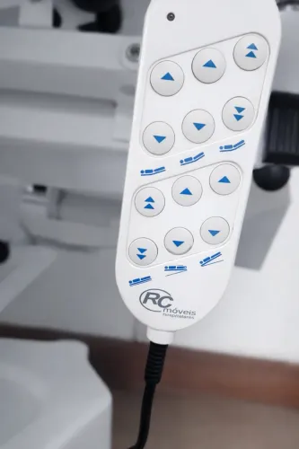 Cama Hospitalar Articulada com Grades e Rodízios - Ótimo Estado