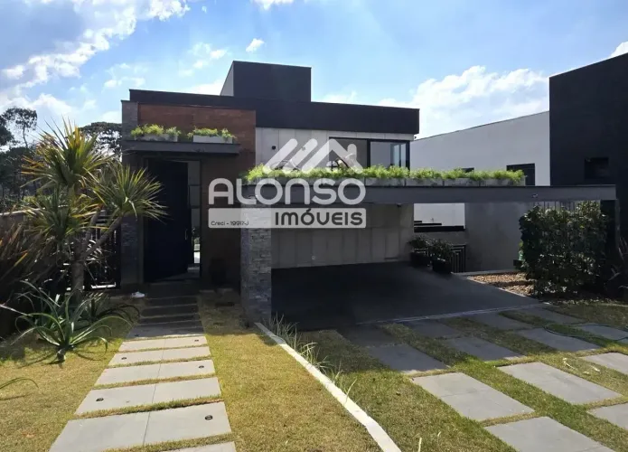 Casa à venda com 3 suítes, 400 m², Residencial Vintage Arte de Morar, Granja Viana