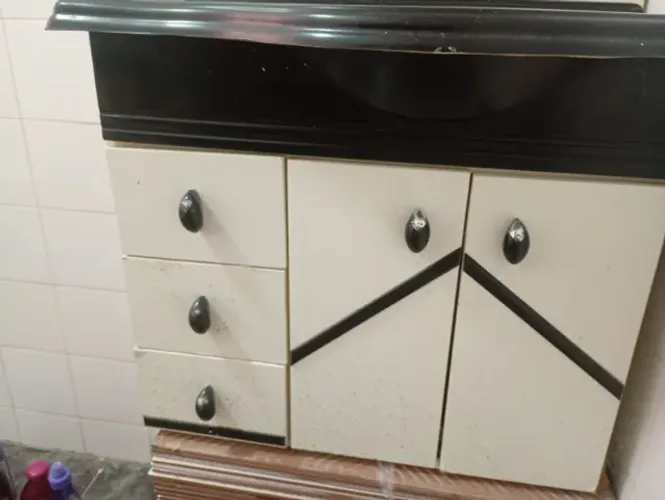 Armário Gabinete de Banheiro ?