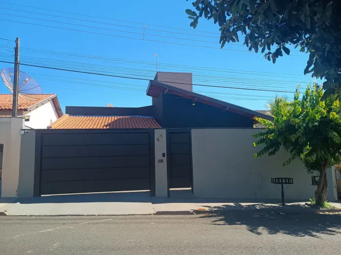 Vendo casa excelente localização