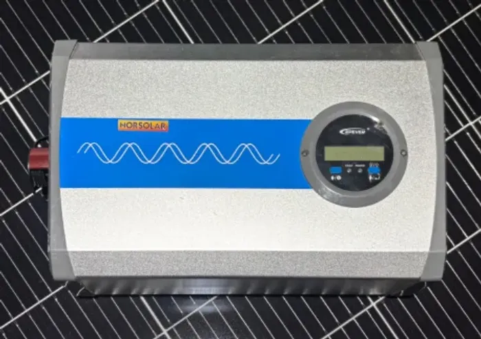 Inversor Epever IP PLUS 2000 Watts - 220VCA - 12VDC - usado - reformado