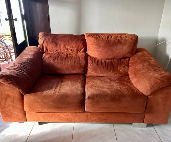 Vende- se Sofá de dois lugares