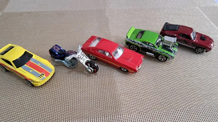 Miniaturas Hotwheels antigas Loose excelentes 1/74