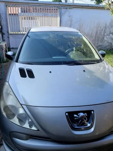 Peugeot 207 Sedan Passion XR 1.4 Flex 8V 4P 2012