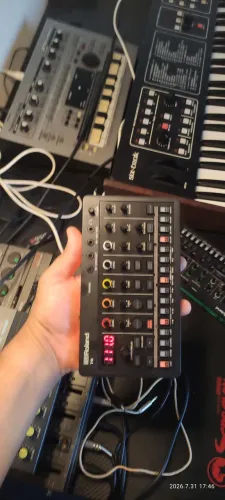 Roland T-8