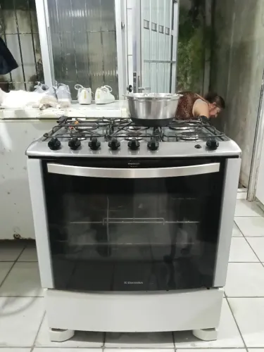 Electrolux 6 bocas, Modelo 76SB