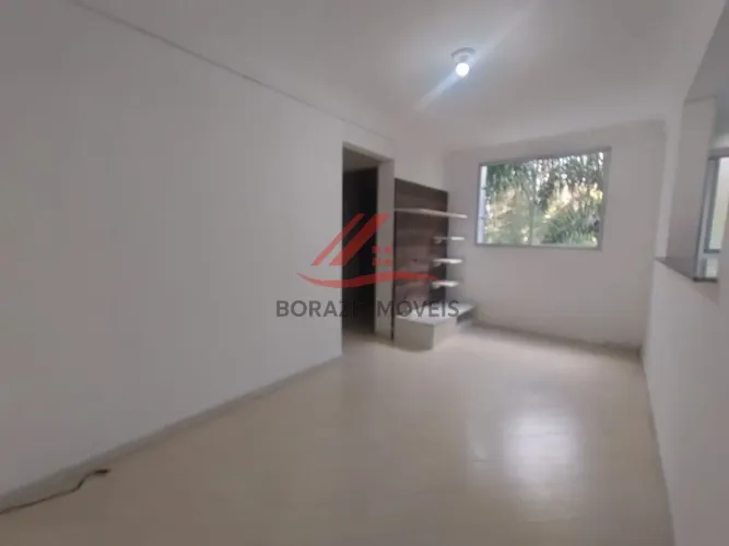 Apartamento de 47m² com 2 dormitórios para alugar no Parque São Vicente.