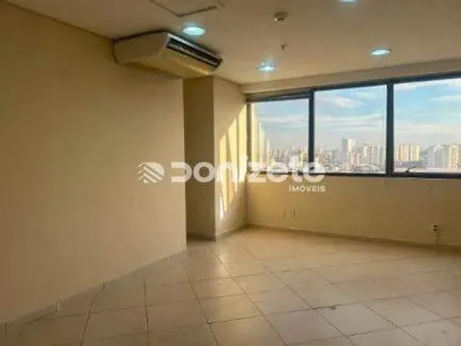 Sala Comercial á venda no Bairro Paraíso em Santo André.