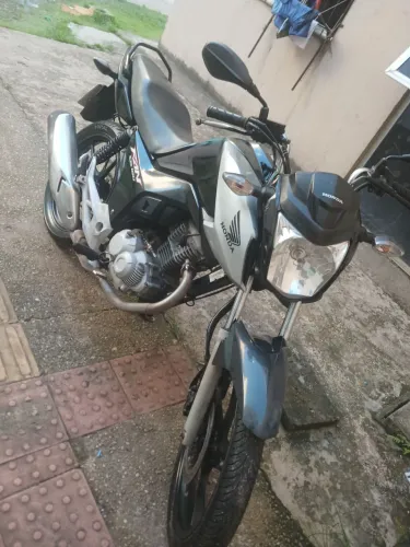Moto Honda fan 2022