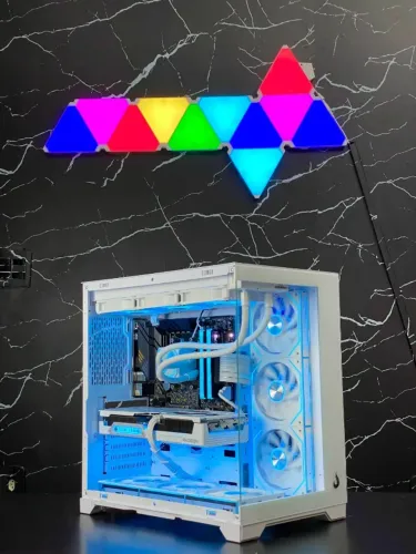 PC GAMER RYZEN 7 5700X/ 16GB RAM DDR4/ RX 9060 XT 8GB