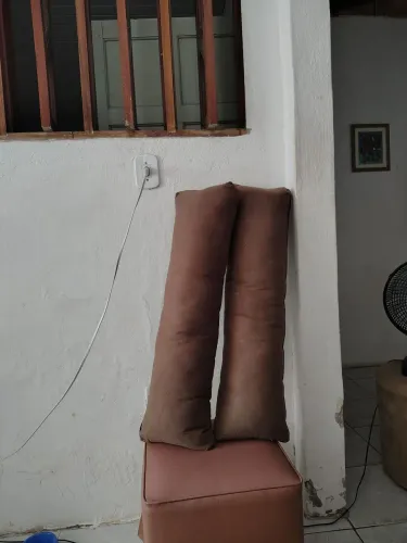 Almofadas compridas para apoio de corpo