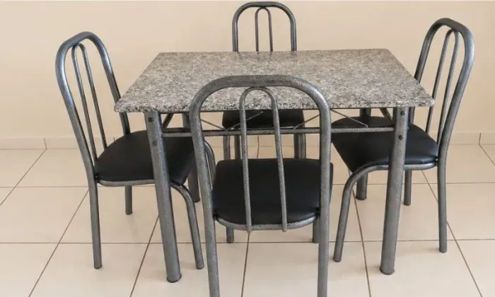 Mesa Quality Madri Granito com 4 cadeiras