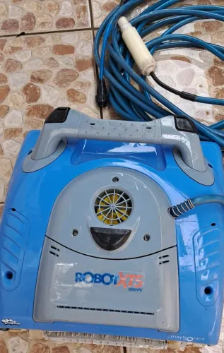 Robô aspirador piscina