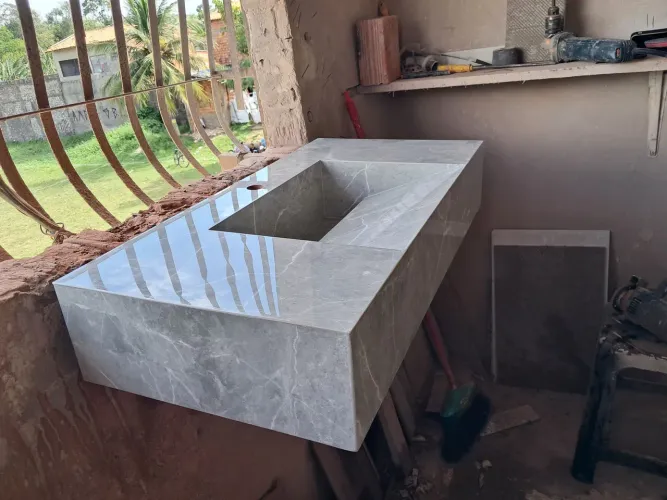 Pia de Porcelanato. Vende-se !!!