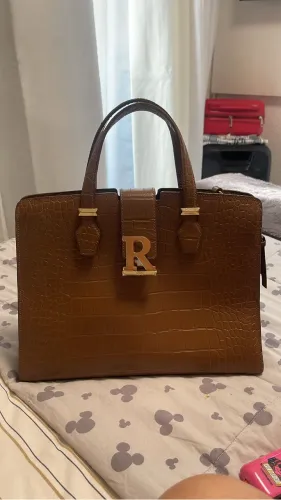 Bolsa Schutz Original - Elegante e Sofisticada