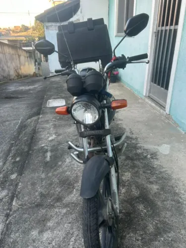 Honda 125 (2003) Varetinha, Excelente para o dia a dia, com Báu no Doc. 