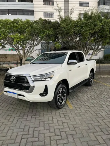 Toyota Hilux CD SRV 4X4 2.8 TDI Diesel Aut. 2025