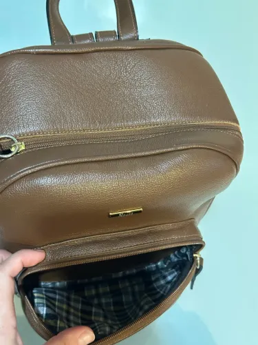 Mochila de couro legítimo marrom seminova