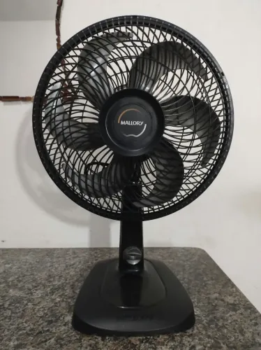 Ventilador Malory, pequeno , de mesa.