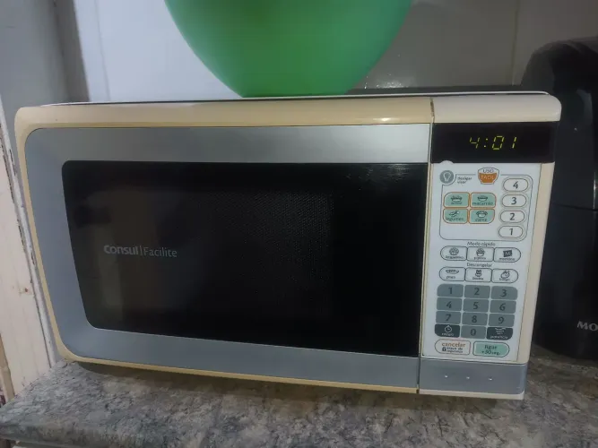 Microondas Consul 20L muito bom funcionando perfeitamente