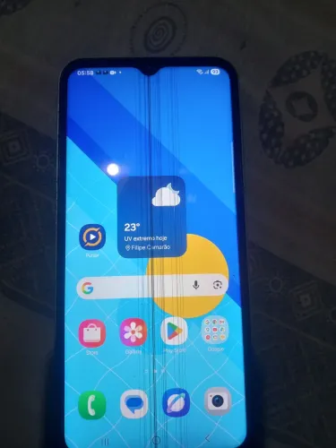 Celular a14 128 giga com essa listra na tela mais não atrapalha