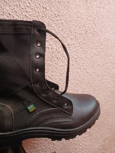 Bota coturno