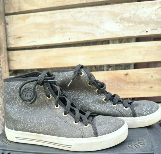 Tênis feminino com glitter