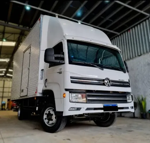 VW 11.180 Delivery Prime 4x2 - 2025 (Baú VUC 5,50m c/ plataforma)