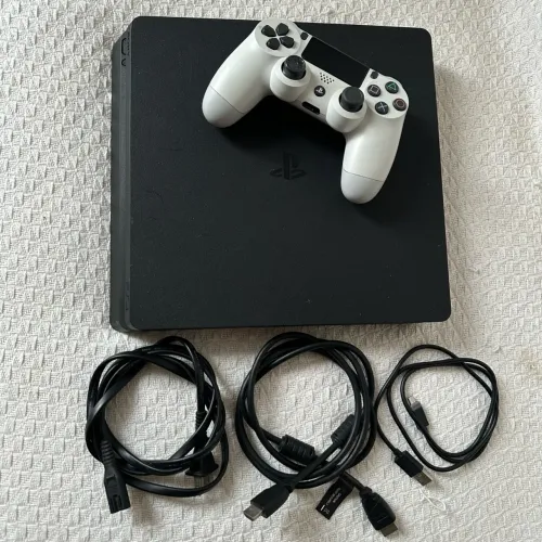 PlayStation 4 - slim - impecável