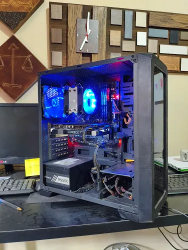 Pc gamer Ryzen 7 5800x + RTX 2060 SUPER 8GB + 24GB RAM