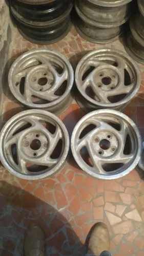 Jogo de roda esportiva modelo Zircônia R - 600