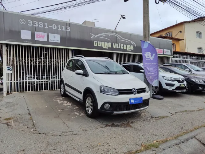 Volkswagen Crossfox 1.6 MI Total Flex 8V 5P 2013