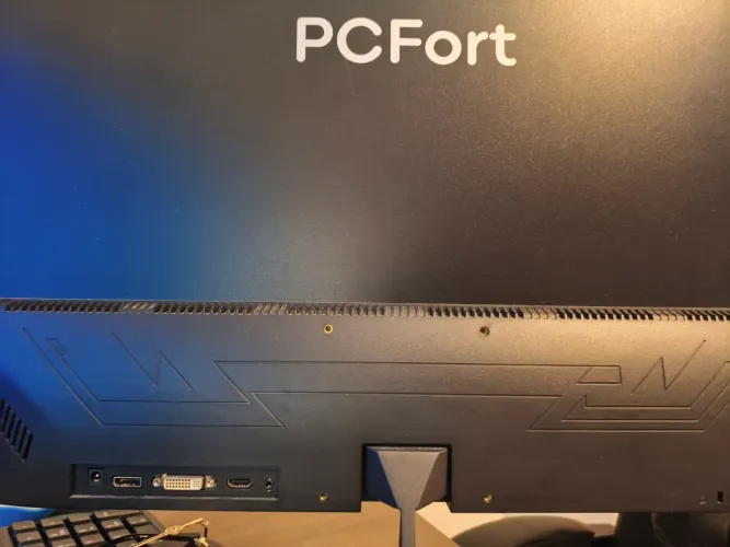 Monitor seminovo de computador PcFort 27 polegadas 
